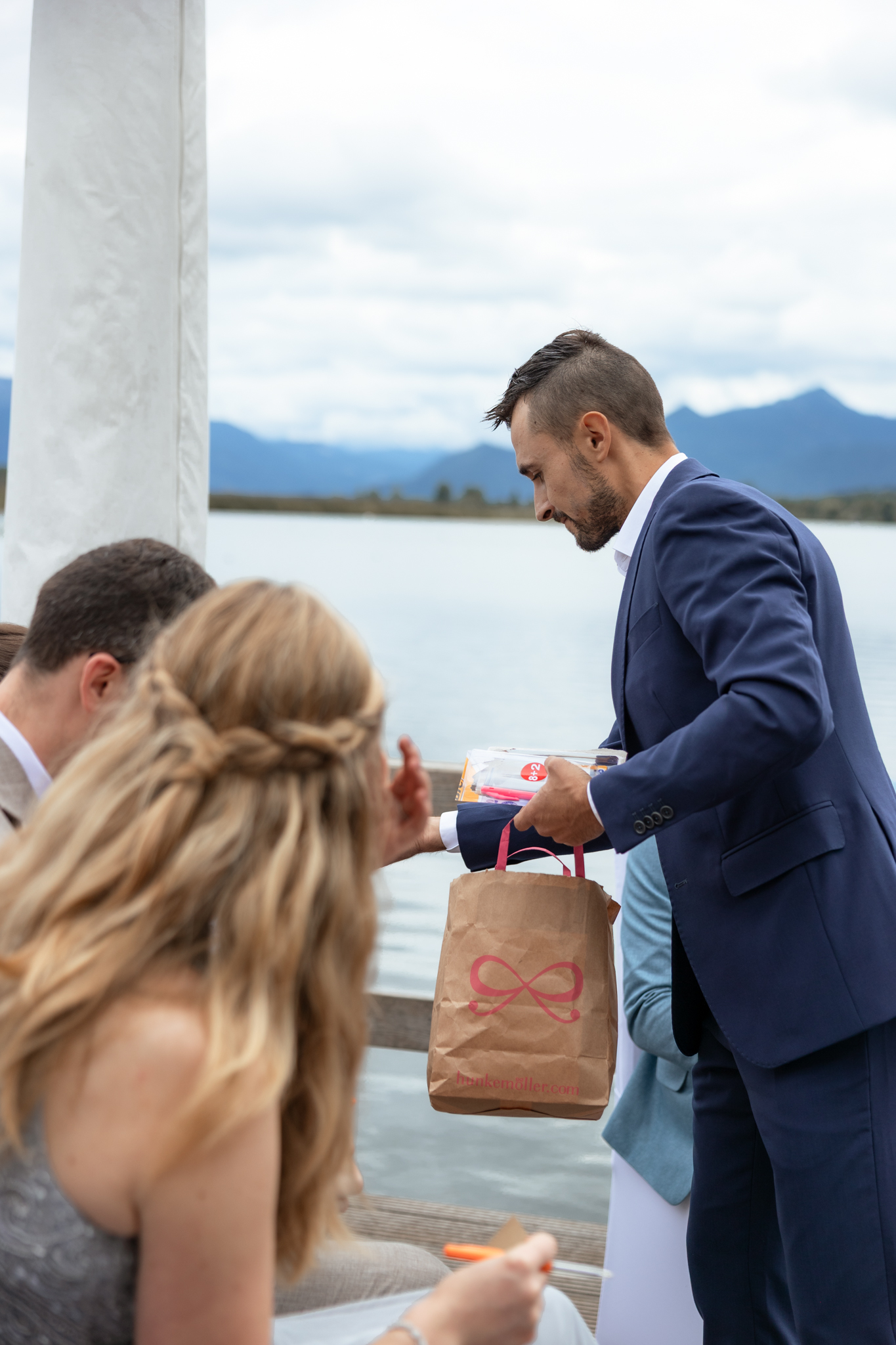Alex bei der freien Trauung von Regina und Nick am Chiemsee