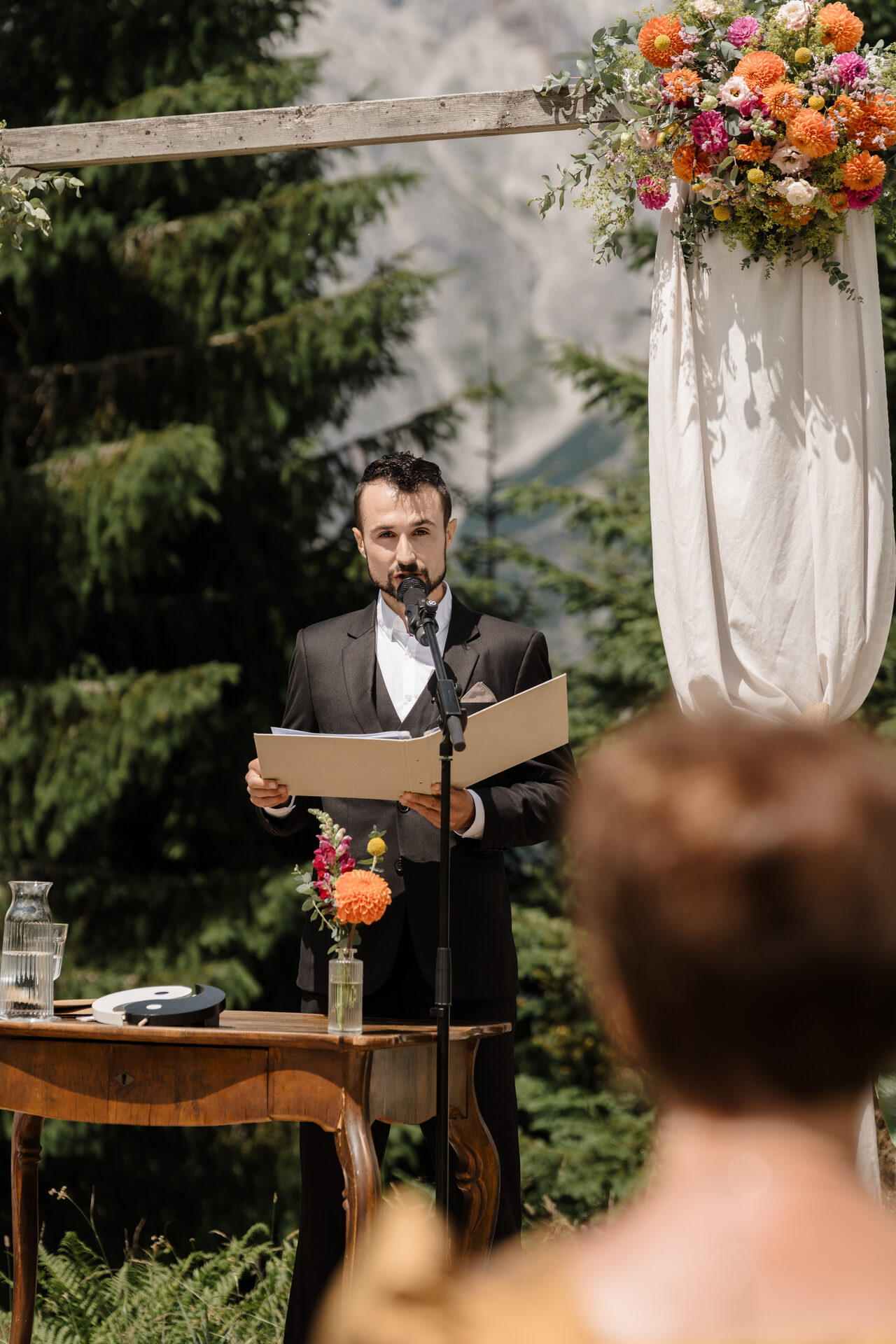 Mehr über den Artikel erfahren Musik für die freie Trauung: Ideen für Einzug, Ringtausch & Auszug