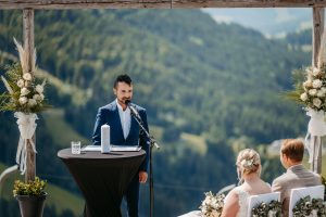 Mehr über den Artikel erfahren Freie Trauung am See: Ideen für eine Zeremonie am Wasser