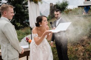 Mehr über den Artikel erfahren Heiraten ohne Kirche: Die freie Trauung als Alternative