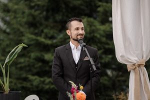 Mehr über den Artikel erfahren Wie lange dauert eine freie Trauung? Der Zeitrahmen