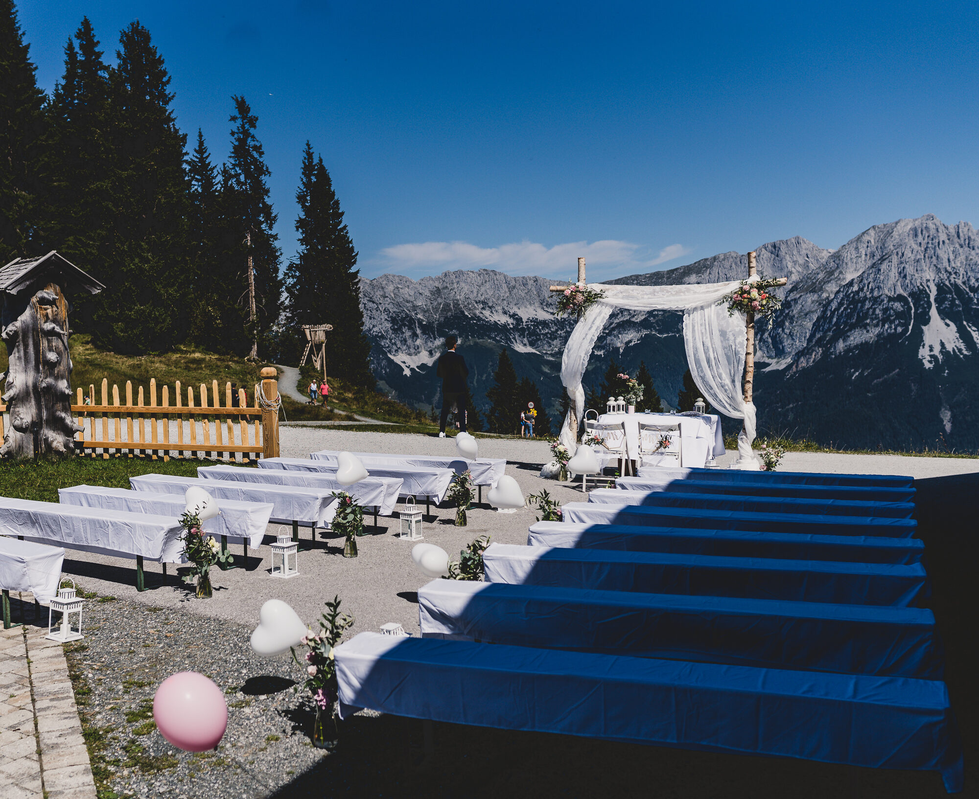 Mehr über den Artikel erfahren Freie Trauung auf der Tanzbodenalm in Söll am Wilden Kaiser
